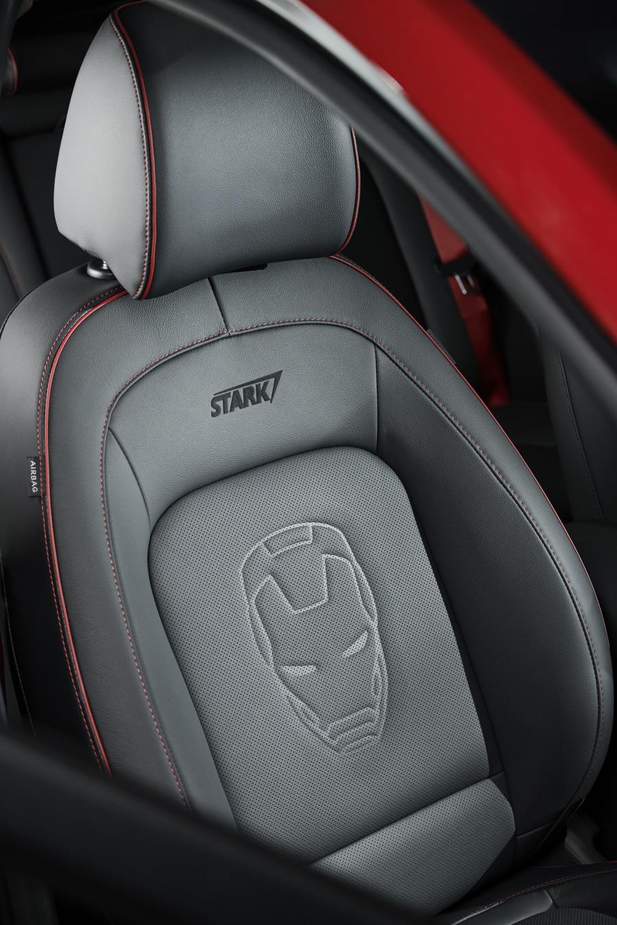 Интерьер Hyundai Kona Iron Man Edition (OS) 2019 года  (AU) (фото 4 из 21)